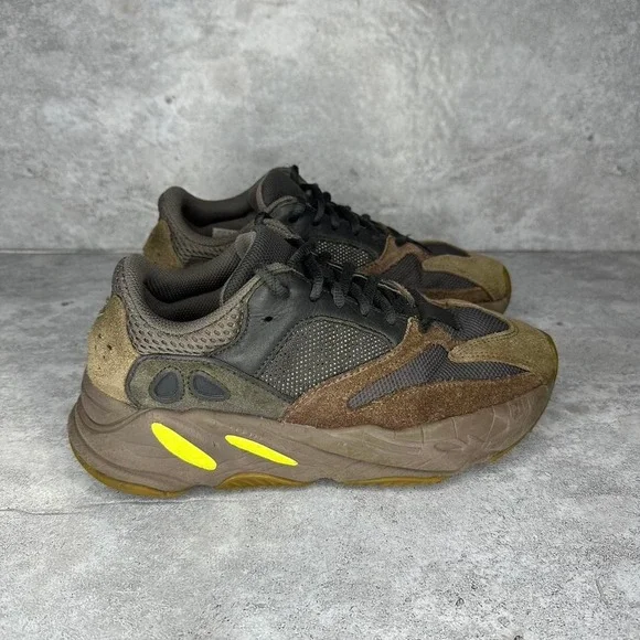 Adidas Yeezy Boost 700 V1 Shoes Men's Size 6 Mauve Sneakers Athletic EE9614